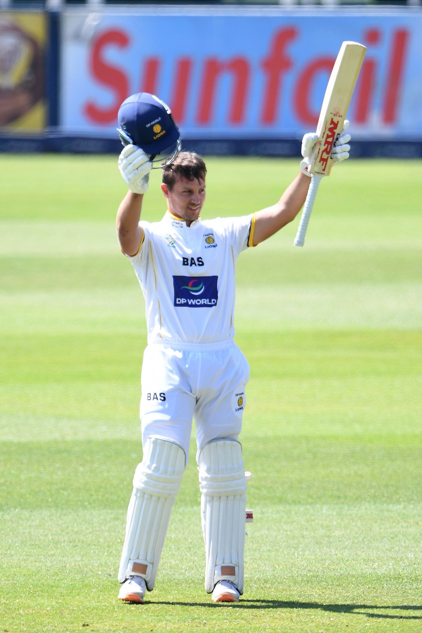 Hampshire sign allrounder Delano Potgieter on short-term deal