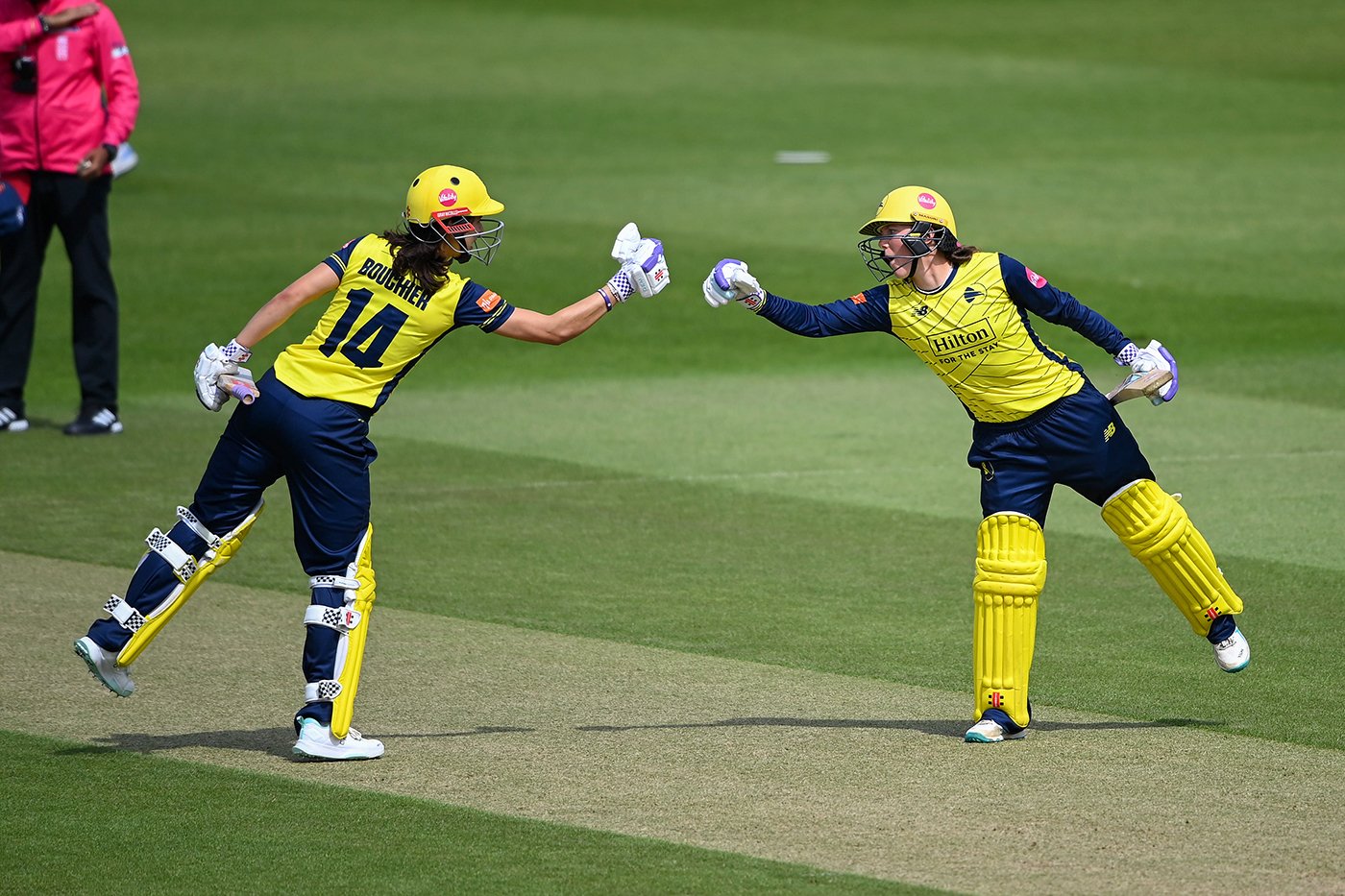Bouchier, McCaughan unbeaten tons lead Hampshire's 10-wicket cruise