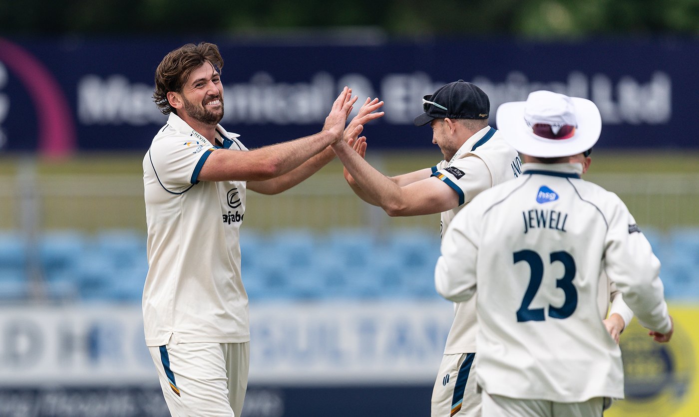 Derbyshire on the cusp of first win of the season