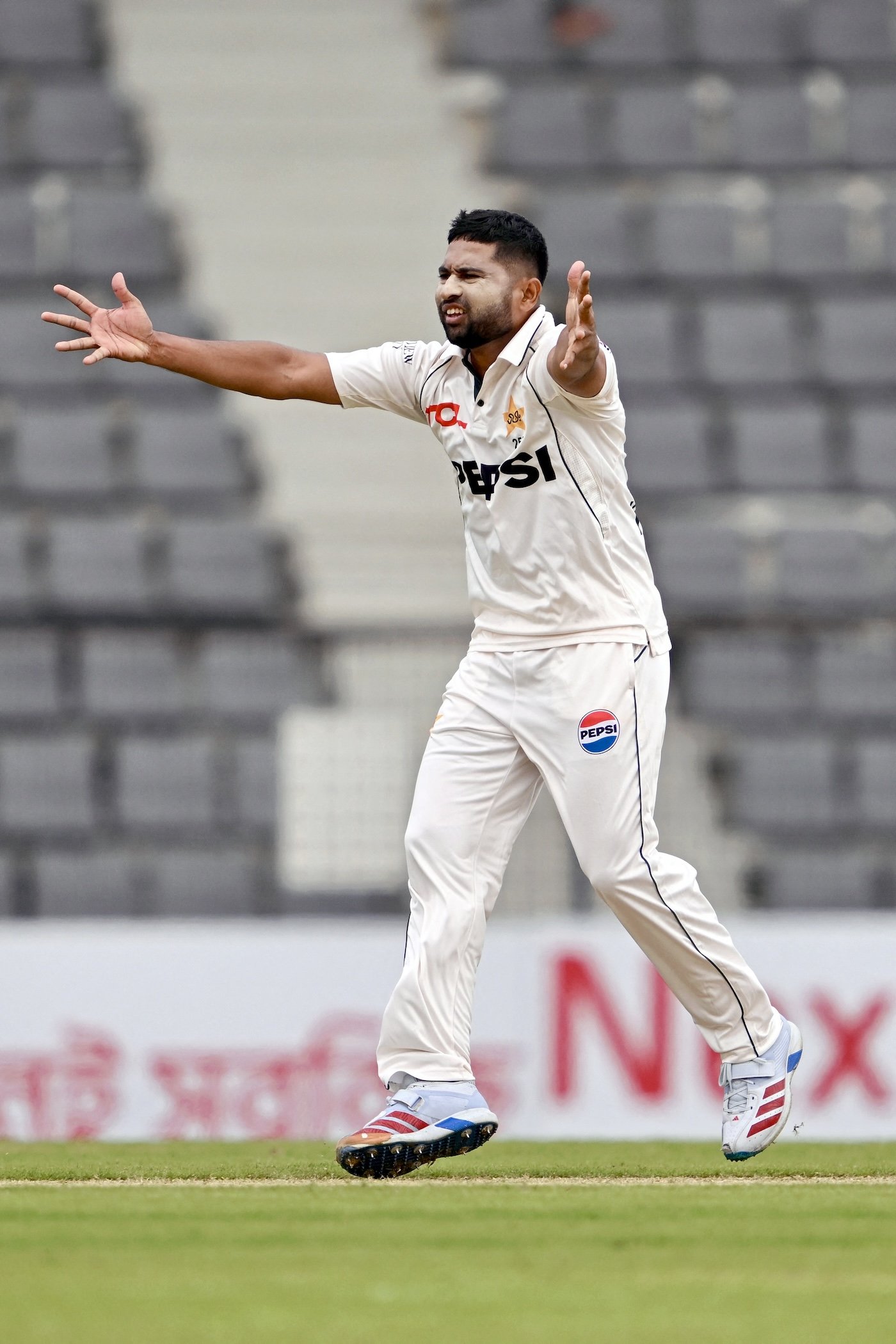 Shahzad calls Litton 'extremely lucky' after century