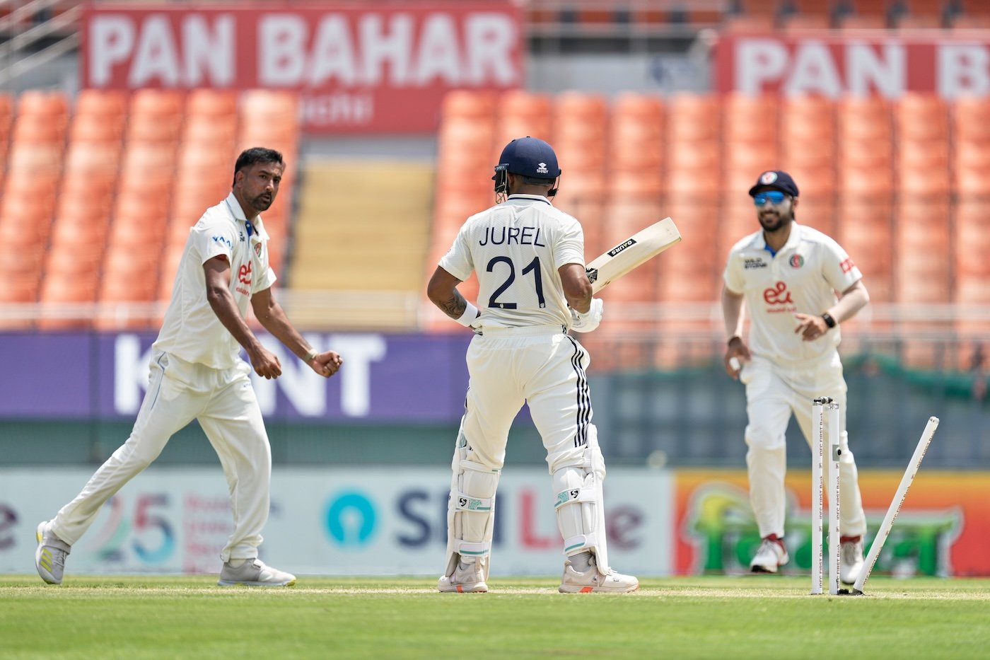'High-quality' Saleem limits damage despite extreme heat and unhelpful pitch