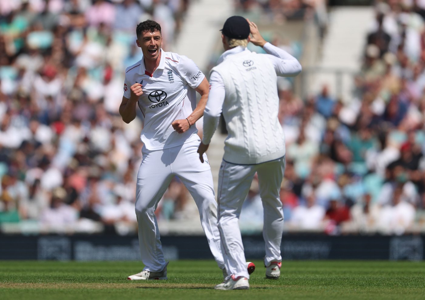 Fisher, Archer strike for England as New Zealand make steady start