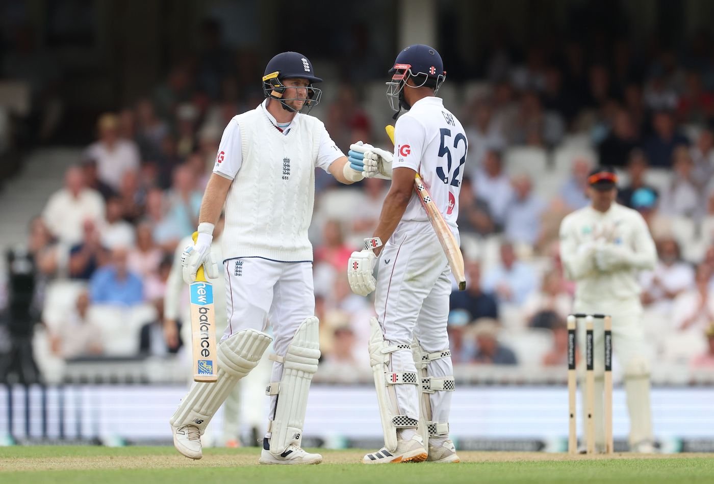 Emilio Gay leads England response after Glenn Phillips' maiden hundred