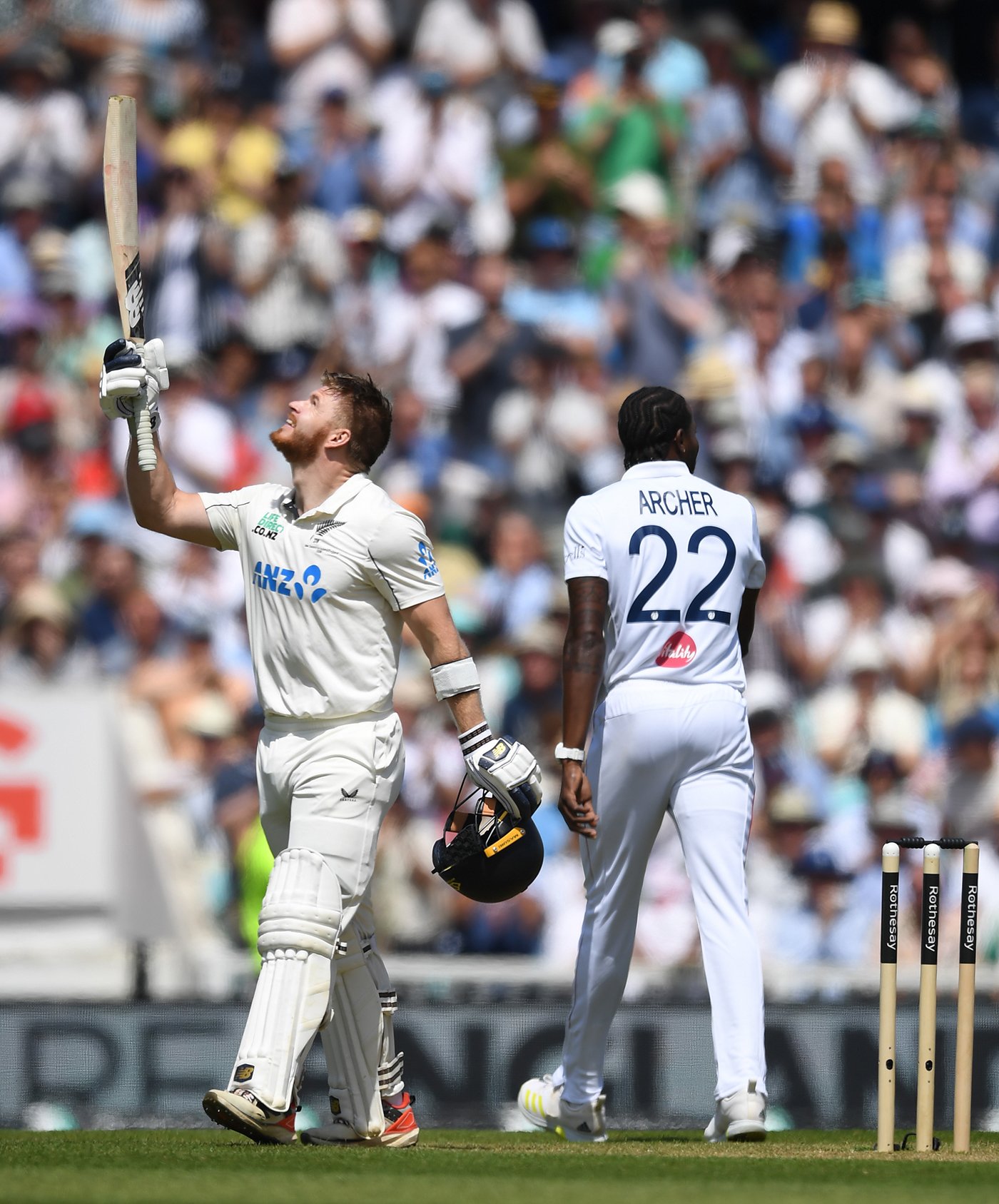 Phillips dedicates maiden Test hundred to late dad 'watching in some stage'