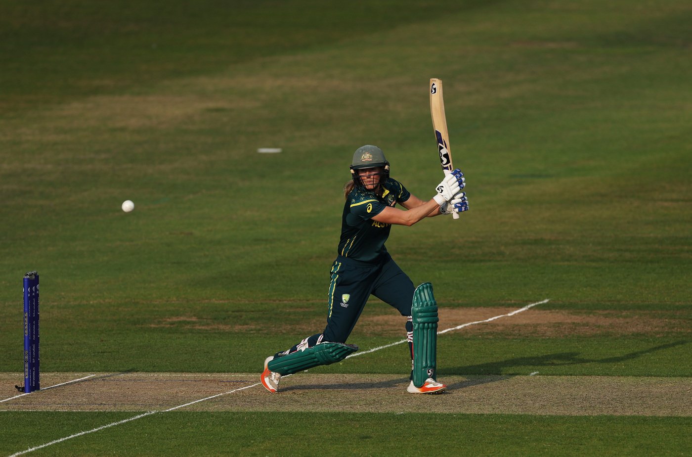 Ellyse Perry runs the show as Australia brush past Pakistan