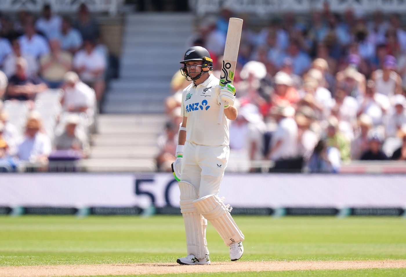 Latham, Conway put NZ on cruise control in sweltering conditions
