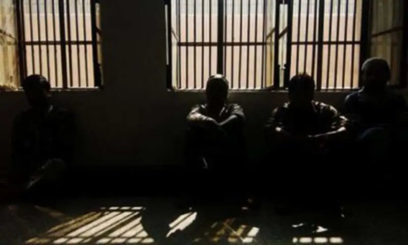 Four booked for negligence after prisoner escapes from Malir jail