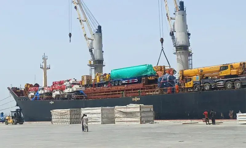 Govt reduces tariffs at Gwadar Port in bid to boost global traffic