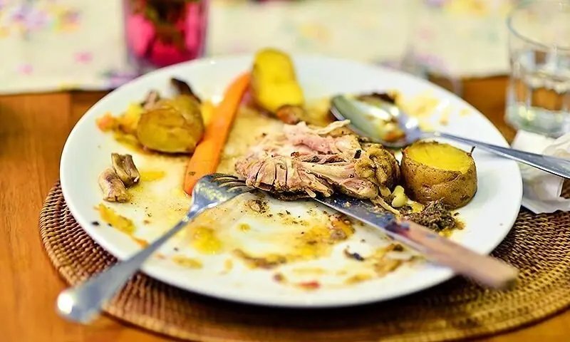 12 of family fall sick after consuming ‘toxic’ food in Bahawalpur