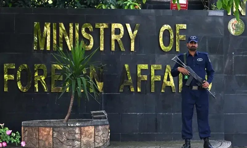FO terms report claiming Pakistan allowed Iranian military aircraft to park at airbase as 'misleading and sensationalised'