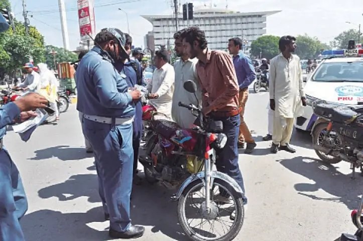 Senior citizens hit by ‘systematic delays, CTO office-field staff rifts’ in Lahore