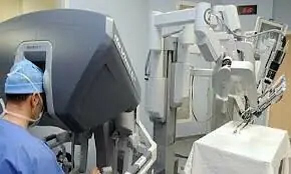 SHC seeks report on Rs2.13bn robot procurement for Liaquat University Hospital