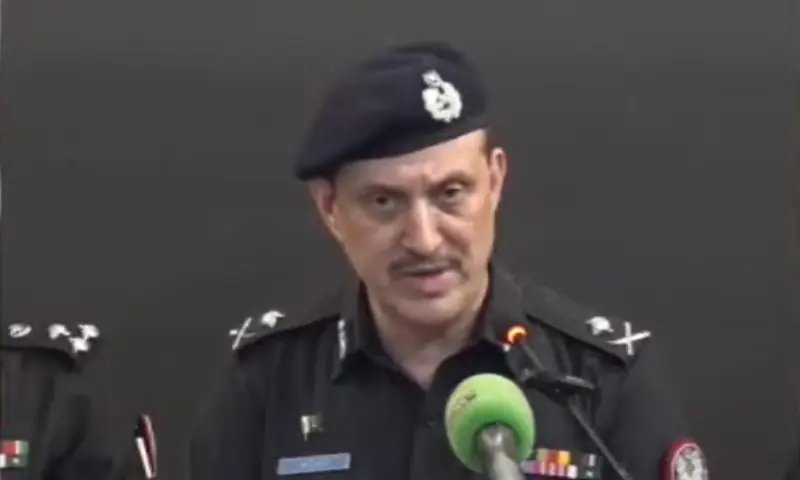 Probe shows foreigners' involvement in network run by alleged drug queenpin Anmol alias Pinky: Karachi AIG