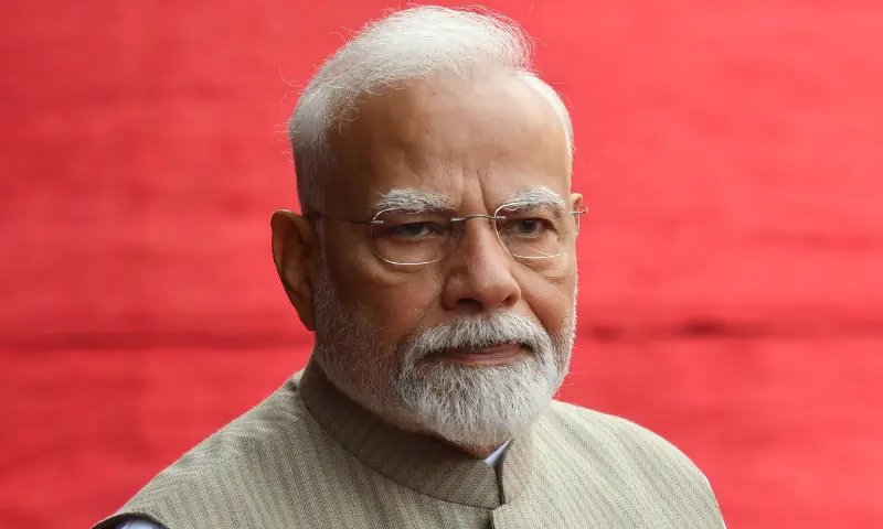 India scrambles to steady rupee as oil shock bites