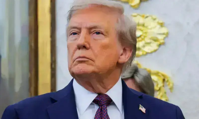 Trump highlights war talks amid mounting domestic backlash