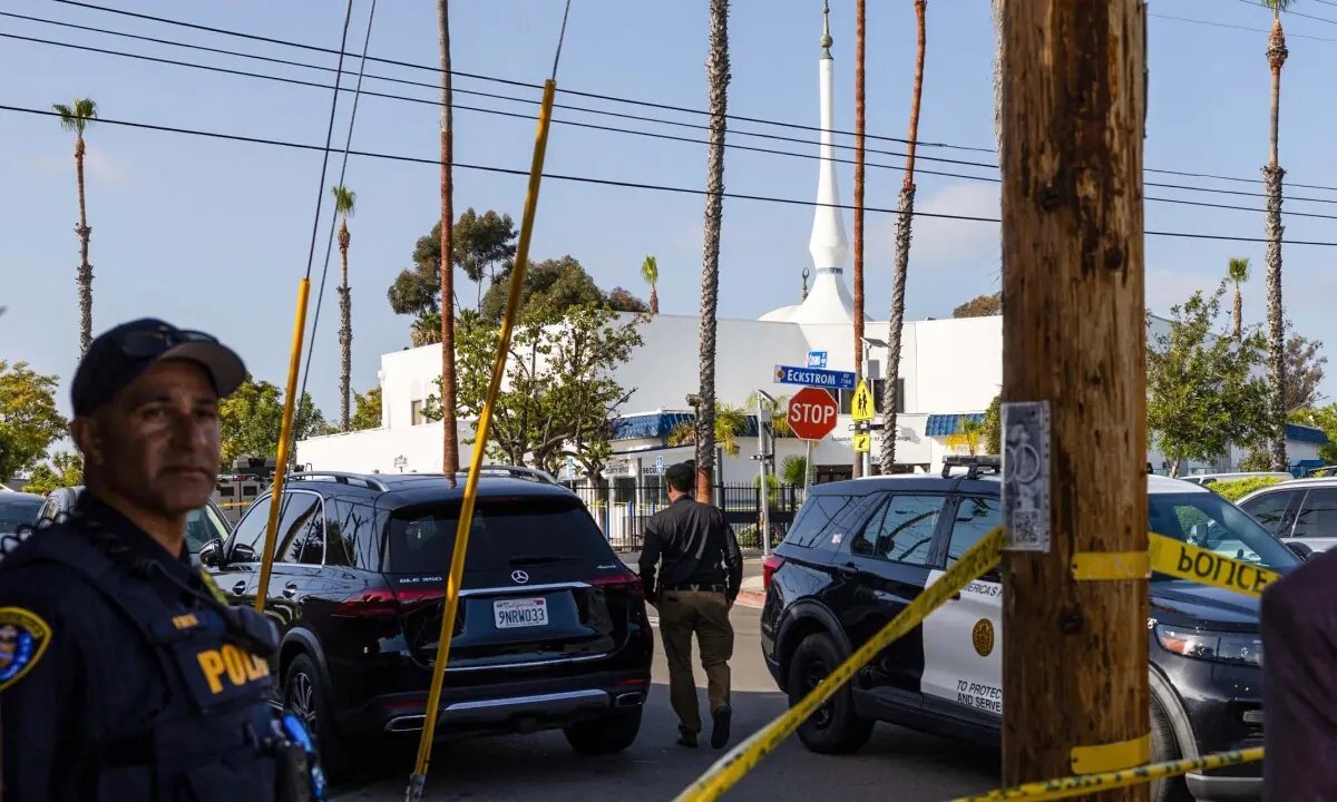 5 dead, including 2 teen suspects, after shooting at San Diego mosque