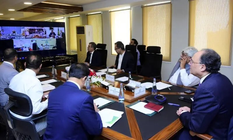 Provinces asked to raise Rs400bn more to meet IMF goals