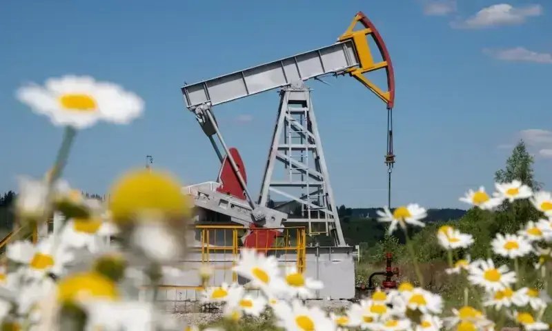 Pakistan can buy Russian oil as US offers relief to energy-vulnerable countries