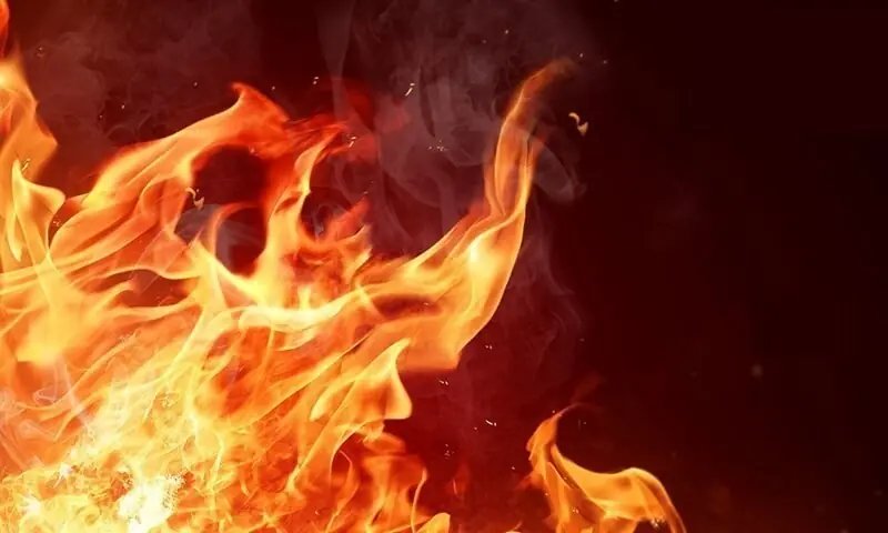 Over 300 shops gutted in Nowshera market fire