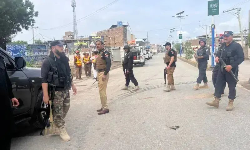 Alleged militant commander killed in Bannu; attempt to destroy link bridge foiled