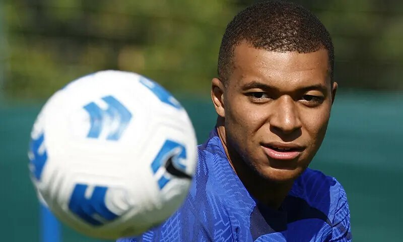 Critics circling, Mbappe turns to favourite stage at the FIFA World Cup