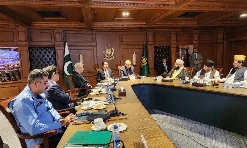 Naqvi vows crackdown on sectarian content online as Muharram Peace Committee meets in Islamabad
