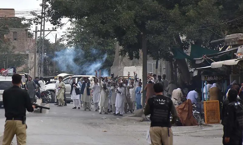 Balo­ch­istan employees announce indefinite shutdown after police crackdown