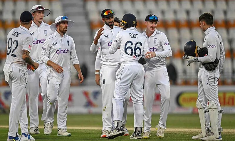 Tom Blundell, Glenn Phillips lead New Zealand recovery against England