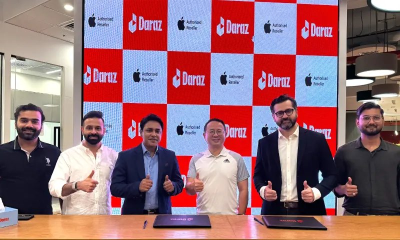 Apple launches official flagship store on e-commerce platform Daraz Pakistan