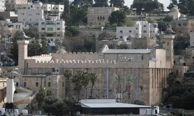 Pakistan, 7 others blame Israel for attacks on West Bank mosques