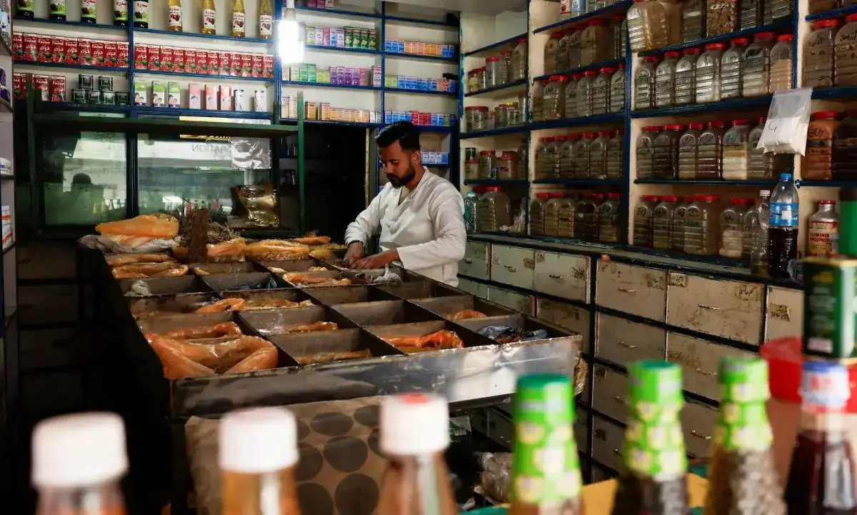 Shopkeepers fined for profiteering, hoarding in Lahore