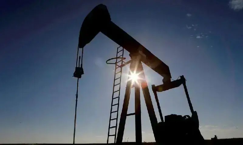 Oil down 2pc amid resumption of Hormuz shipments even as vessel hit near Oman
