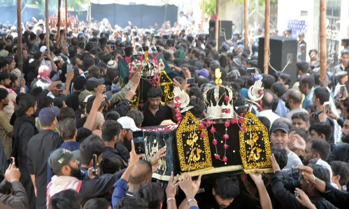 Mourners observe Ashura across the country amid elaborate security arrangements