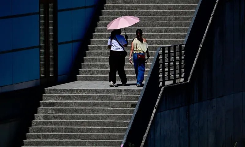 Europe on high alert as killer heat spreads