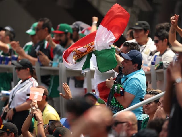 Mexican fans rally behind Iran