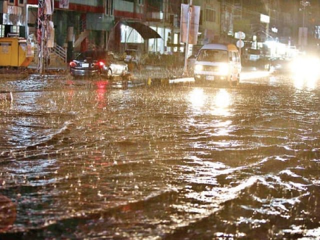 Post-rain filth sparks public health fears