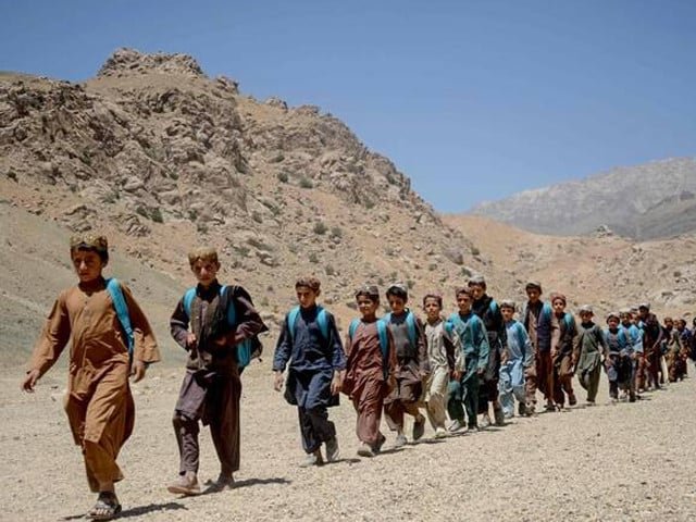 UN says can feed a million more Afghan children if wars stop