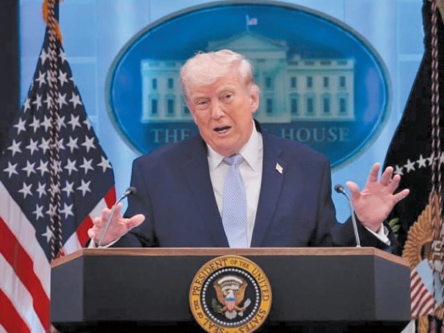 Trump sets sights on Sunday peace accord
