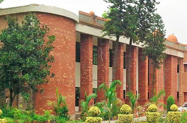 Medical colleges struggle to fill seats