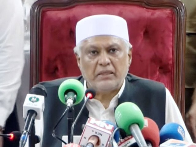 Pakistan emerging as global peacemaker: Dar