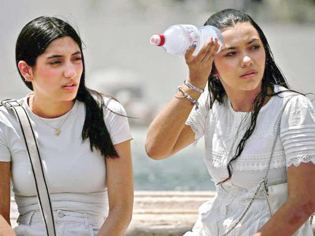 Europeans grapple with scorching June heatwave