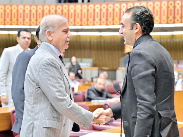 Asif faces heat in NA over Rawalakot remarks