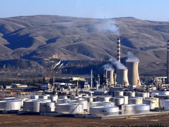 US eases Iran oil sanctions with 60-day waiver