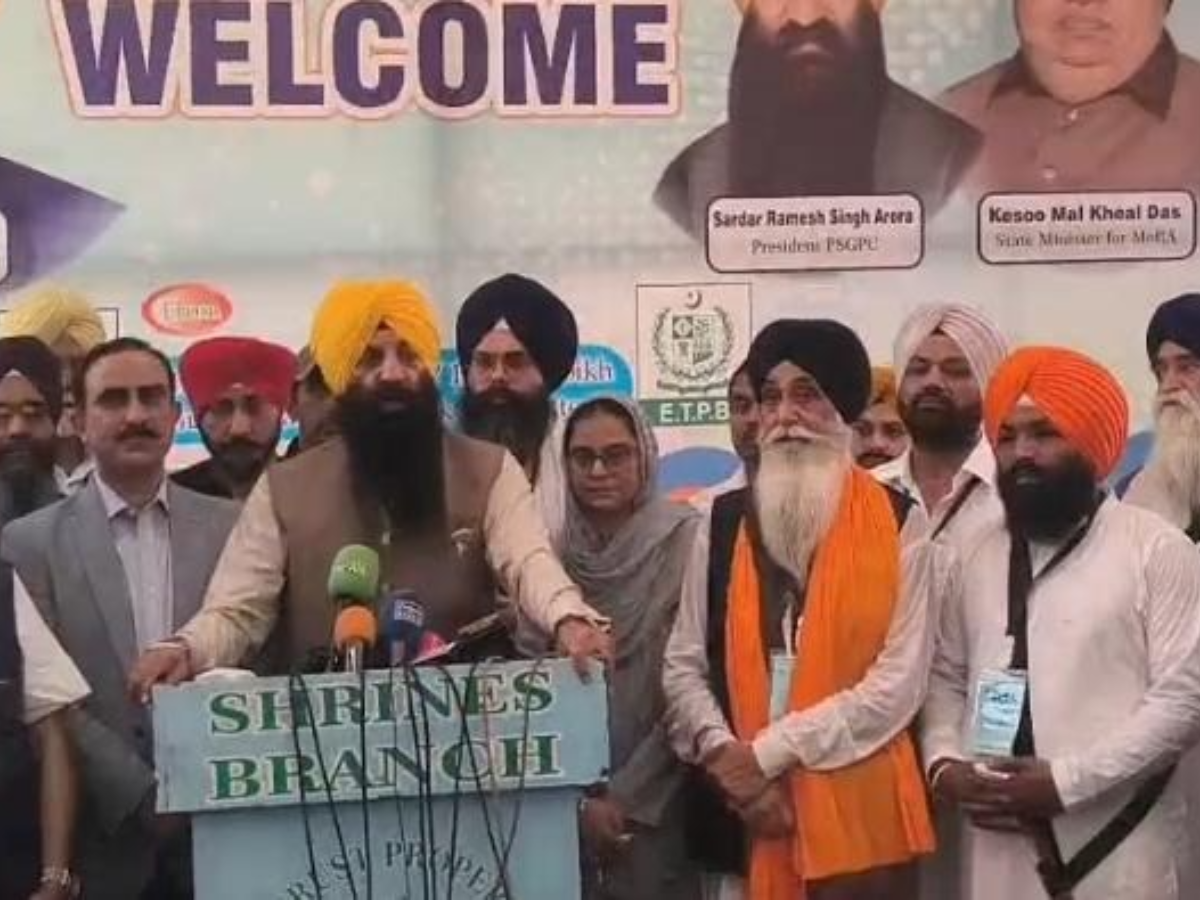 Sikh pilgrims from India arrive in Pakistan for Guru Arjan Dev Ji’s 420th martyrdom anniversary