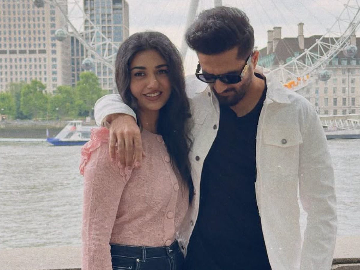 Sarah Khan draws backlash after defending Falak Shabir's dress code remarks