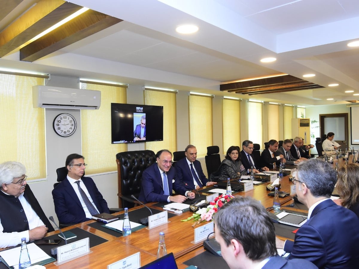 FinMin Aurangzeb discusses upcoming budget preparations, economic reforms in meeting with IMF mission