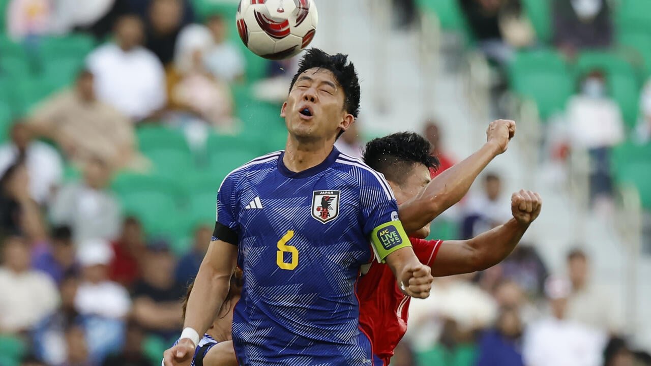 Japan coach sorry for 'hurt' Endo