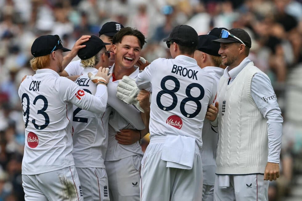 Blundell, Phillips lead New Zealand recovery