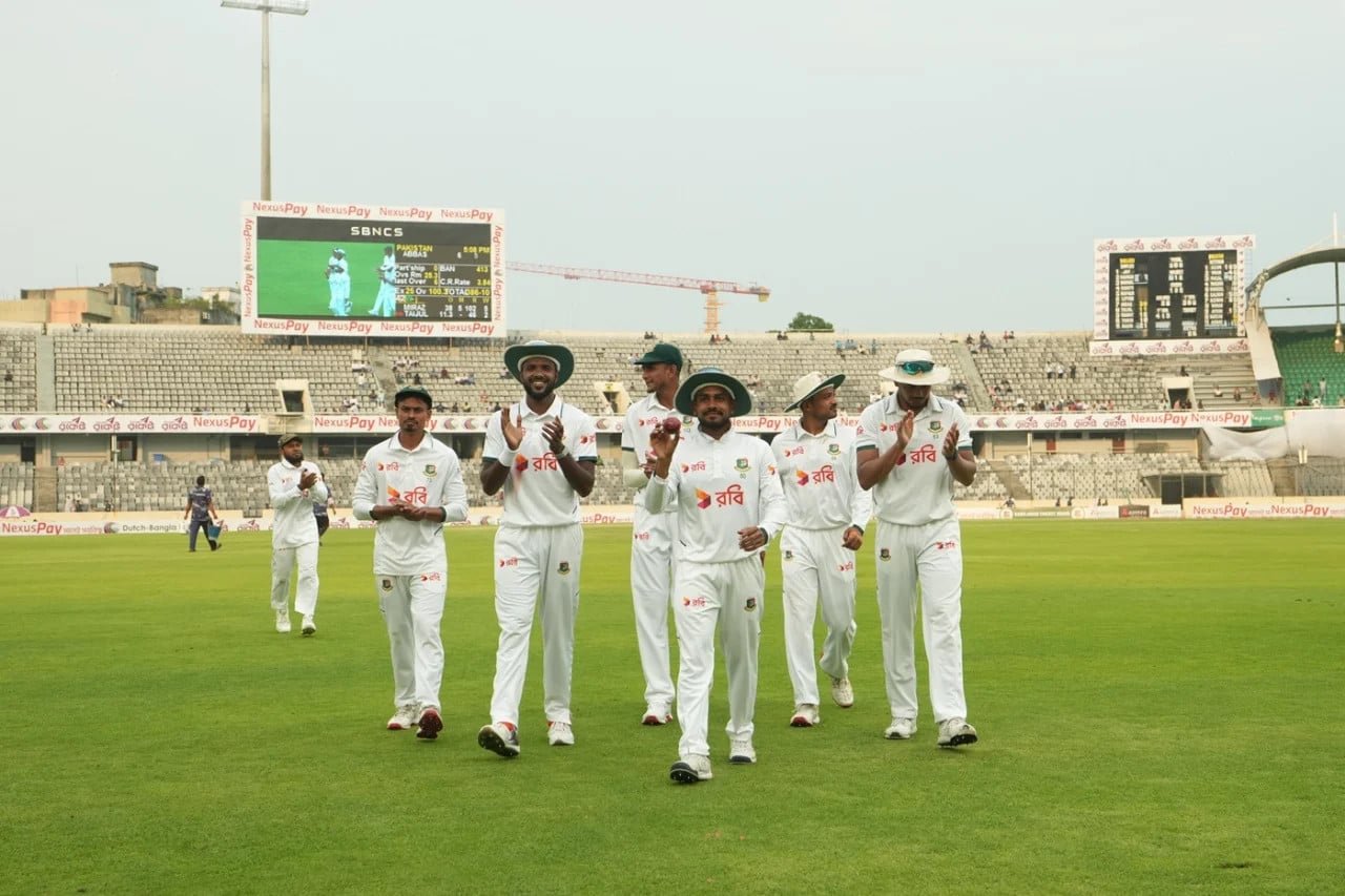 Mehidy’s five-for gives Bangladesh slim lead