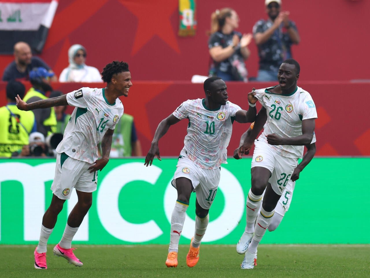 Gueye double keeps Senegal's World Cup hopes alive